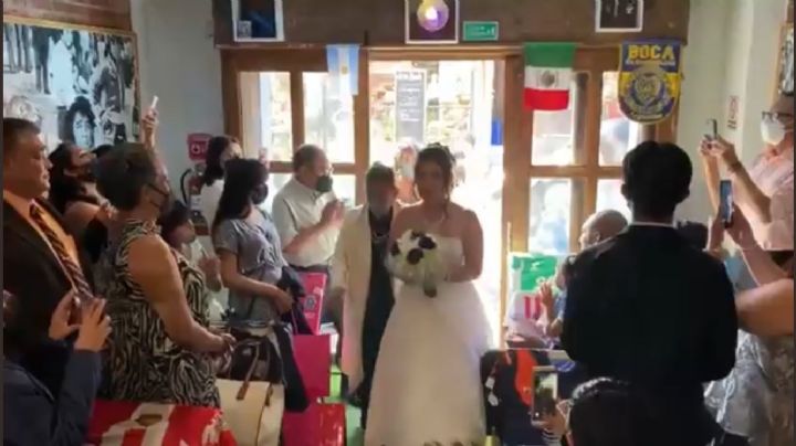 Se casan en Puebla con rito de la Iglesia Maradoniana (video)