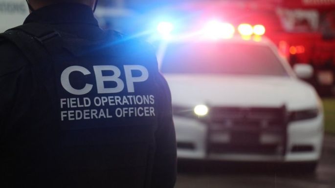 Mexicano muere baleado en una estación fronteriza de Texas