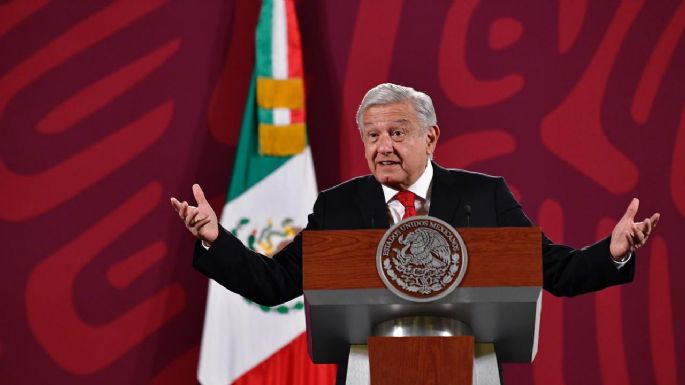 AMLO niega injerencia del general Luis Cresencio Sandoval en caso Ayotzinapa: "Es un hombre leal"