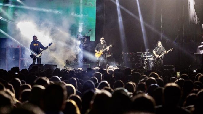 Molotov se enfrenta a golpes con la banda chilena Los Miserables en pleno concierto (Videos)