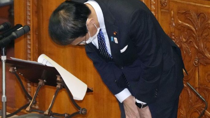Ministro japonés renuncia tras declaración sobre pena capital