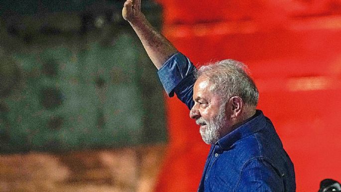 A diferencia de AMLO, Lula desmilitariza el gobierno de Brasil