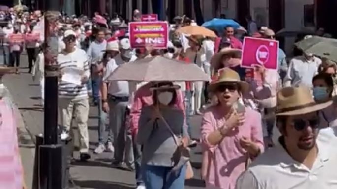 Oaxaca se sumó a la marcha contra la reforma electoral de AMLO