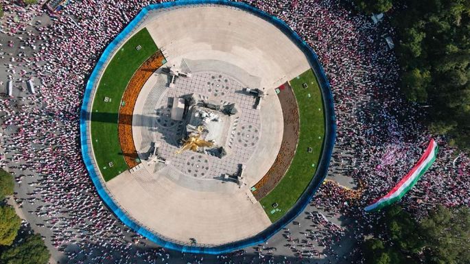 ”Por eso no vinieron al Zócalo, no hubieran llenado ni la mitad”: AMLO ante marcha por el INE