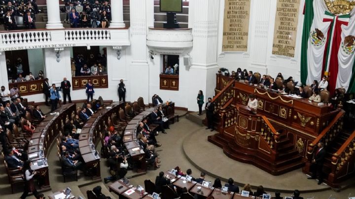 Diputado de Morena baja propuesta para reelección presidencial; acusan que es una “copia de EU”