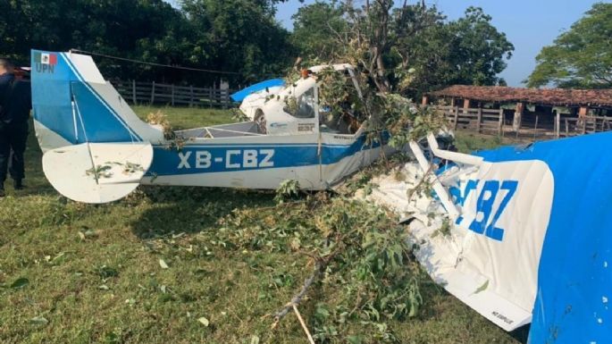 Se desploma una avioneta en Tomatlán, Jalisco; el piloto resulta herido