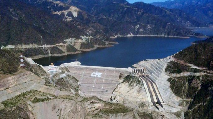 Investigan sobornos vinculados a hidroeléctrica de Calderón