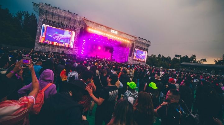 Denuncian brote de piojos y excremento en el piso del Corona Capital