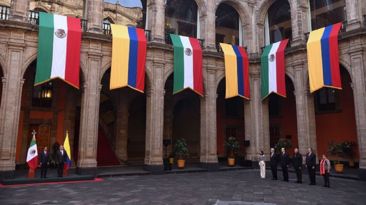 AMLO recibe visita oficial del presidente colombiano Gustavo Petro