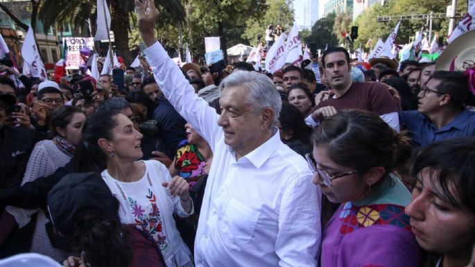 AMLO encabeza "Marcha por la Transformación" entre tumultos de simpatizantes