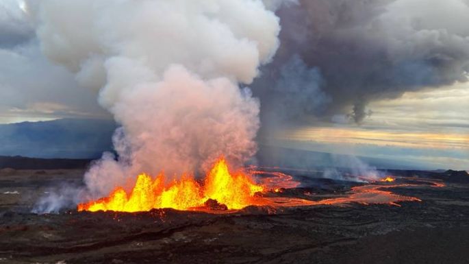 Hawái promueve el turismo volcánico tras la erupción del Mauna Loa