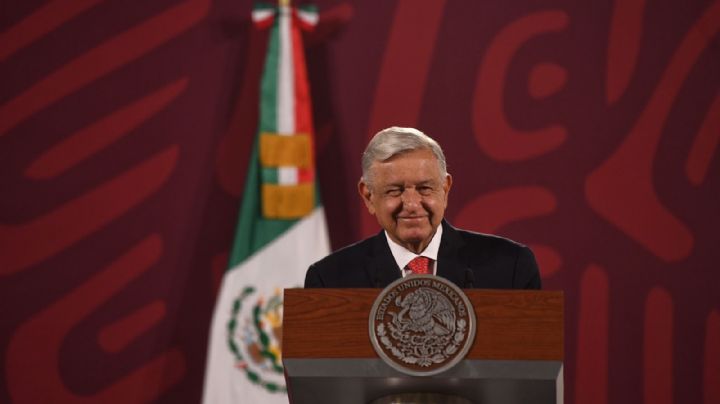 AMLO celebra que dinero de la venta de Ricolino se invertirá en más plantas en México