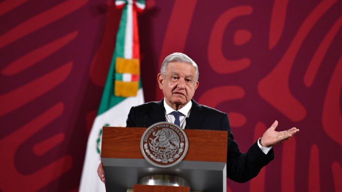 Querían dinamitar la investigación del caso Ayotzinapa para evitar la detención de Murillo: AMLO