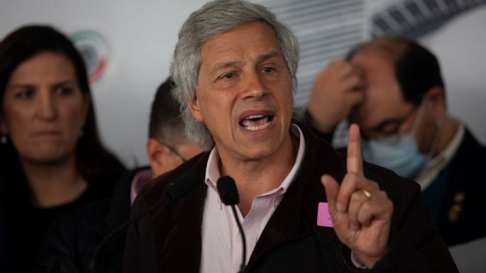 "¿A quién le queda duda?": Claudio X. González acusa a AMLO de haber pactado con Peña