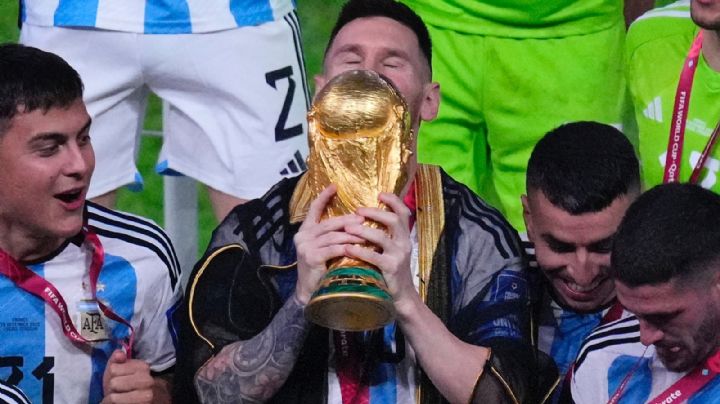Polémica por la foto donde Messi viste un atuendo árabe