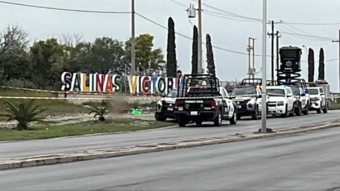 Hallan hieleras con restos humanos y narcomensaje en Salinas Victoria, NL