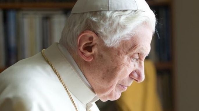 Fiscales investigaron a Benedicto XVI en casos de abuso sexual