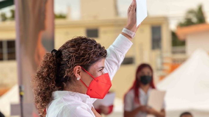 Leslie Hendricks rinde protesta como candidata del PRI al gobierno de Quintana Roo