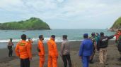 Mueren ahogadas 11 personas mientras preparaban un ritual de meditación en una playa de Indonesia