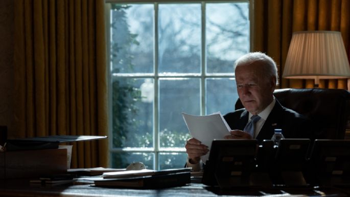 Biden habla con Zelenski: habrá "respuesta rápida y decidida" en caso de agresión a Ucrania