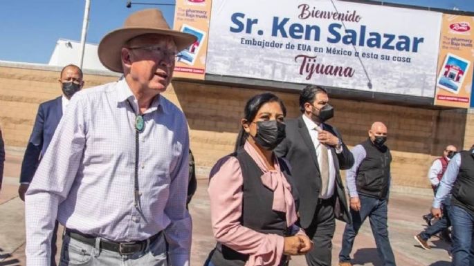 Asesinos de periodistas "van a tener que pagar": Ken Salazar