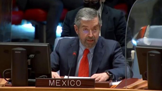 Juan Ramón de la Fuente llama a resolver por la vía diplomática el conflicto por Ucrania