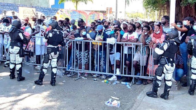 El INM culpa a migrantes de Cuba, Haití y África por protesta violenta en Chiapas
