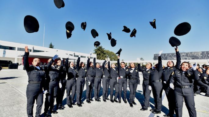 Se graduaron por primera vez más mujeres que hombres de la Universidad de Policía de la CDMX