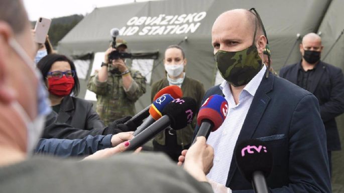 Eslovaquia despliega 1,500 efectivos en su frontera con Ucrania
