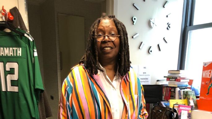 Whoopi Goldberg fue suspendida en el programa The View por comentarios “erróneos y dañinos”