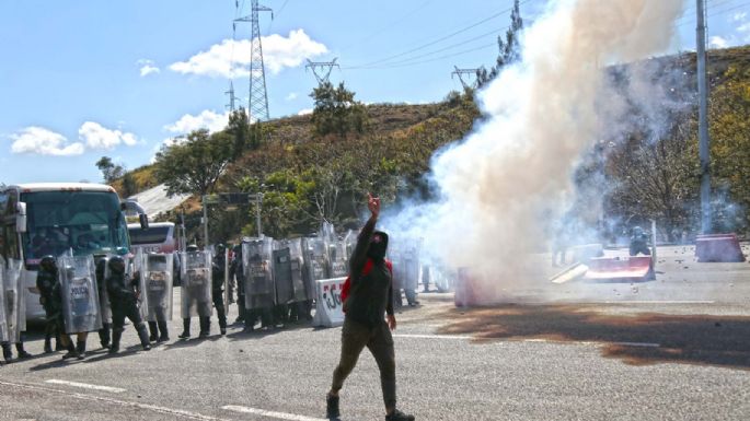 CNDH llama a instalar una mesa de diálogo para Ayotzinapa