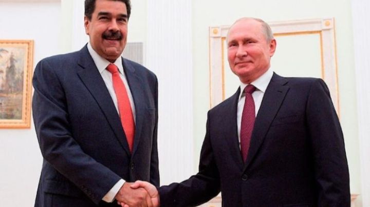 Maduro habla por teléfono con Putin y "condena acciones desestabilizadoras de la OTAN"