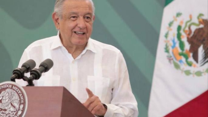 AMLO prevé autosuficiencia petrolera y alimentaria para el próximo año