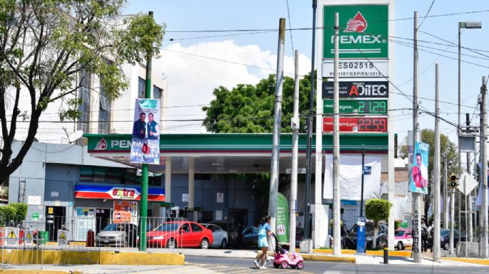 Sheinbaum pide no cargar gasolina donde haya “un verdadero abuso” en el precio