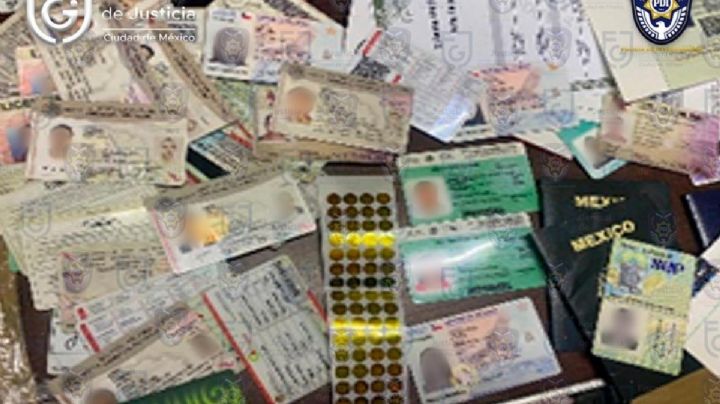 Cae falsificador en la CDMX; tenía billetes, pasaportes, credenciales del INE, visas de EU...