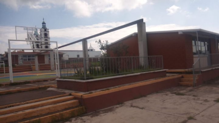 Otra escuela de Edomex fue defraudada por un Servidor de la Nación