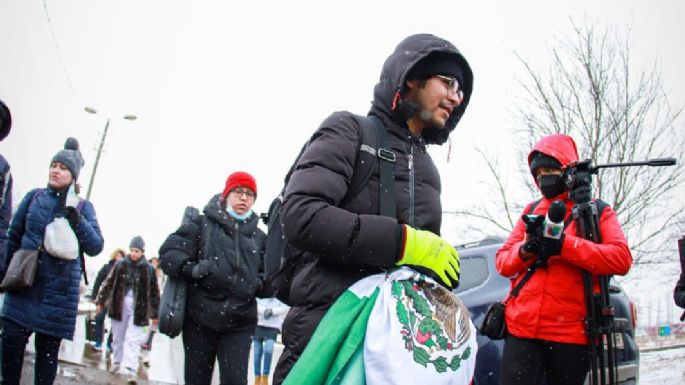 La SRE reporta que 90 mexicanos siguen varados en Ucrania, muchos sitiados por tropas rusas