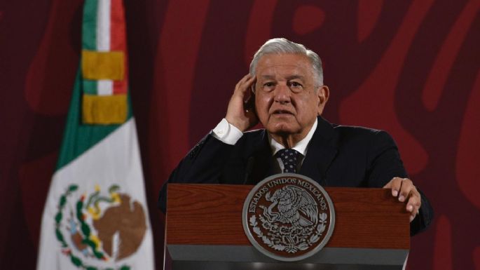 AMLO llama a banqueros a aprovechar la estabilidad macroeconómica para invertir en México