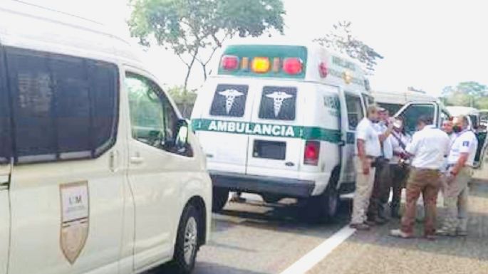 Ambulancia clonada trasladaba a 15 migrantes cubanos