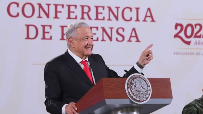 Famosos opositores al Tren Maya fueron utilizados para leer un guión sin comprender: AMLO