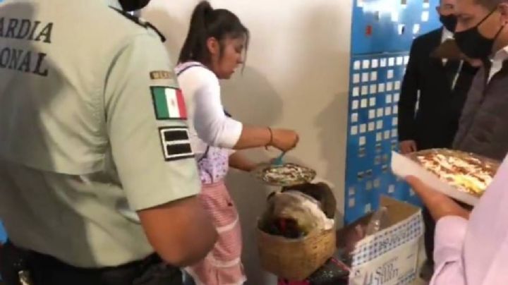 Secretaria de Cultura lleva a Los Pinos a "Doña Lupita", la vendedora de doraditas del AIFA