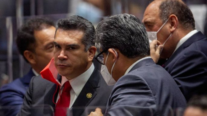 Dirigencia del PRI ordena a diputado retirar iniciativa de reforma eléctrica similar a la de AMLO