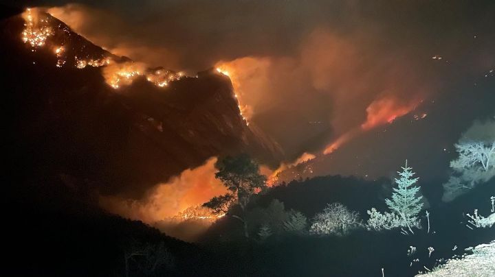 Incendio en la sierra de NL consume mil 300 hectáreas