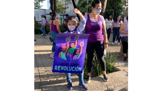 “Juntas somos revolución”: niñas levantan la voz en el 8M