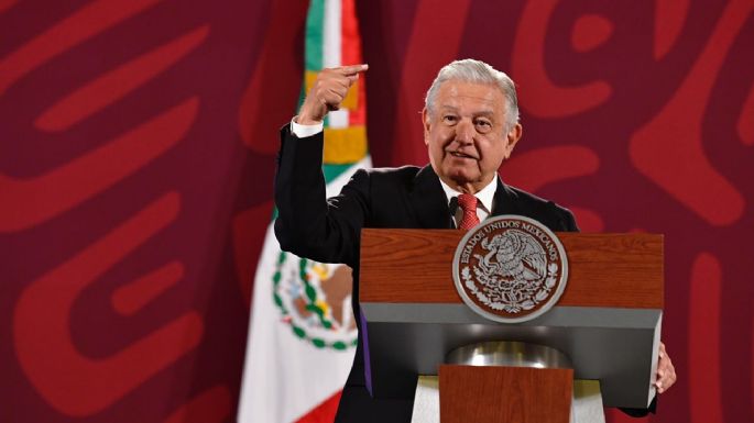 AMLO propone consulta a aficionados tras la trifulca en el estadio de Querétaro