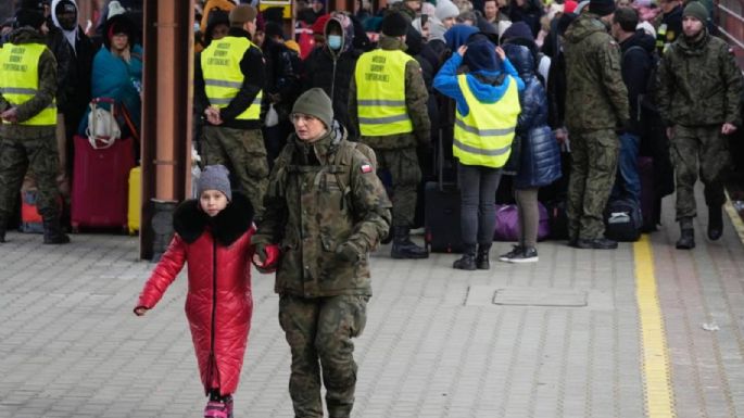 ACNUR reporta 2.3 millones de ucranianos que han escapado ante la invasión de Rusia
