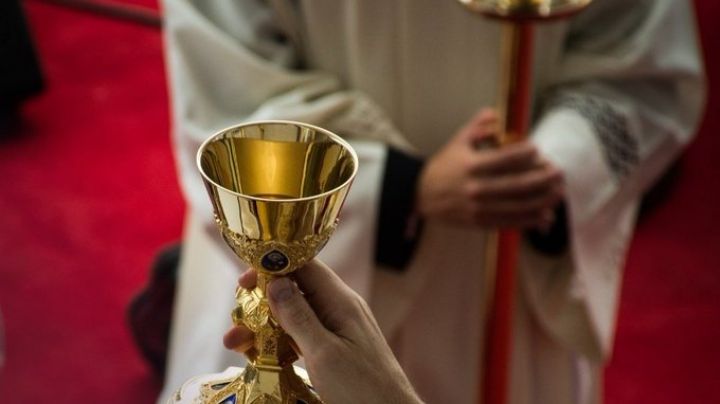 Iglesia católica alertó por sacerdotes falsos; así los puedes identificar