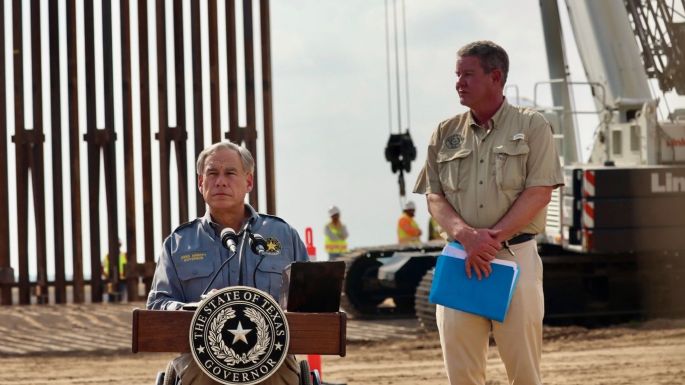 La Casa Blanca culpa al gobernador de Texas del alza de precios por bloqueo a camiones mexicanos