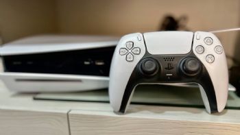 Sony conmemora el 30 aniversario de la primera PlayStation apelando a la nostalgia