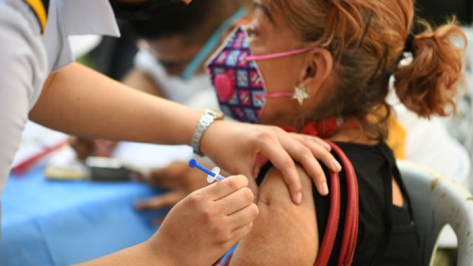 Coronavirus: 27 muertos y mil 77 nuevos contagios registrados este viernes